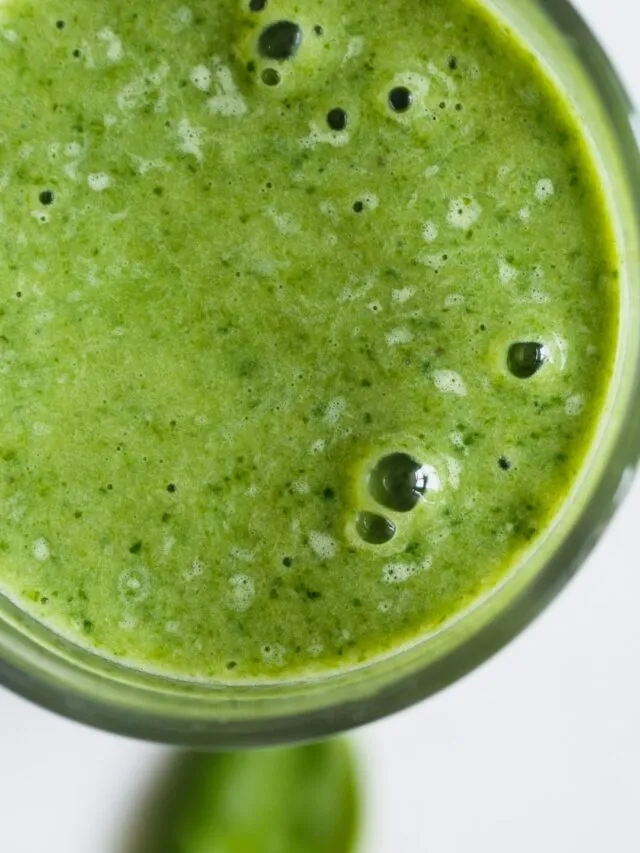 11 greens to simple Green Smoothies to glow your Skin